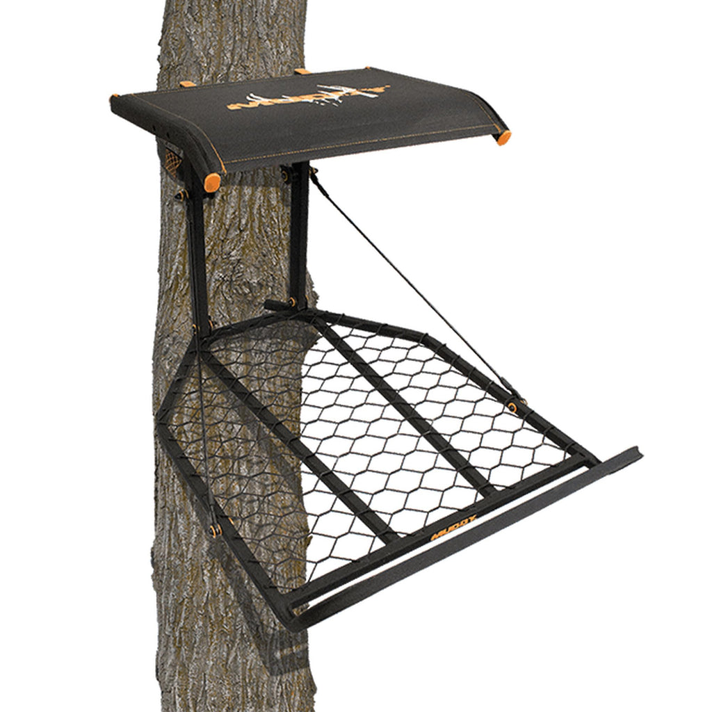 Hunting Tree Stand with Climbing Sticks D7685